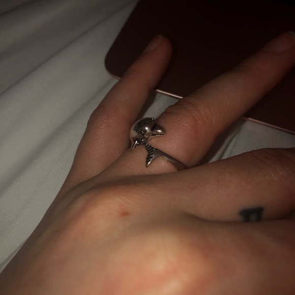 Dolphin Ring - Picture 2 of 4